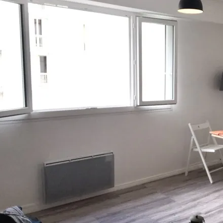 Rent this studio apartment on 12 Rue Bernard Mulé in 31400 Toulouse, France