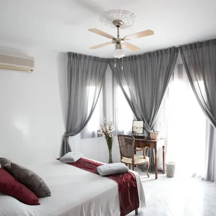 Rent this 6 bed house on 29313 Villanueva del Trabuco