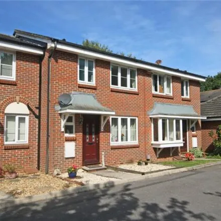 Buy this 3 bed townhouse on Fawn Gardens in New Milton, BH25 5GJ