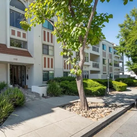 Buy this 2 bed condo on 1110 Bayswater Ave Apt 301 in Burlingame, California