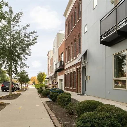 Buy this 3 bed condo on Jackson Street in Columbus, IN 47202