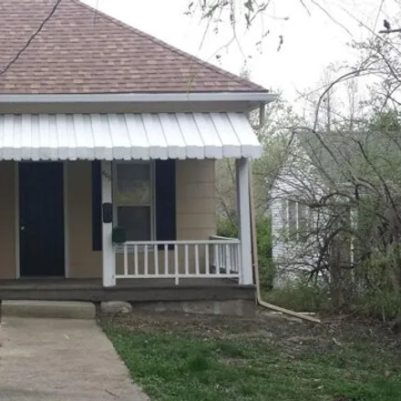 Rent this 2 bed house on 605 West Ash Street in Columbia, MO 65203