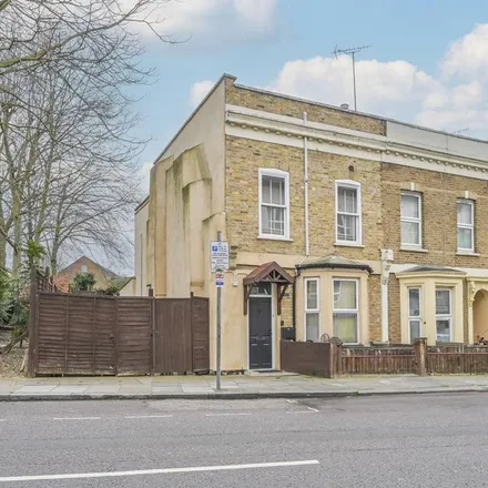 Rent this 3 bed house on Premier Express in 176 Westferry Road, Millwall