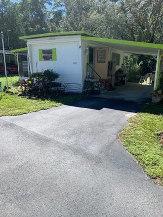 Buy this 2 bed house on 5000 Mobile Ranch Loop in Hernando County, FL 33523