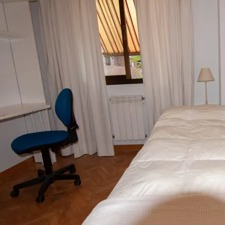Rent this 3 bed room on Madrid in Calle de Agustín de Iturbide, 28043 Madrid