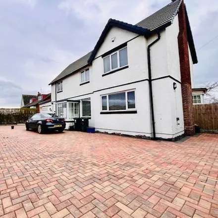 Image 1 - Cost Cutter, 57 Marine Road, Pensarn, LL22 7PS, United Kingdom - House for sale