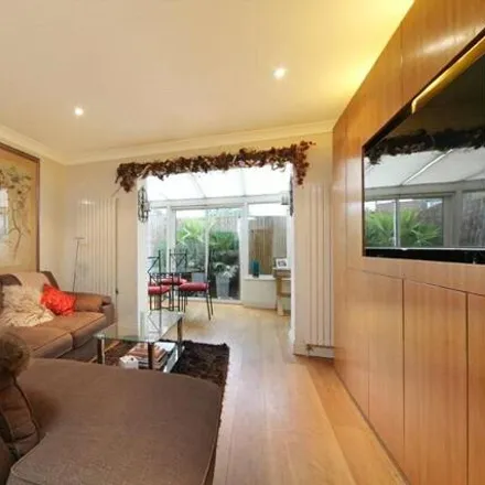 Rent this 2 bed room on Pumping Station Road in London, W4 2SW