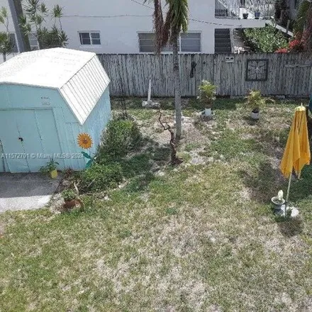 Image 5 - 6922 Bay Drive, Isle of Normandy, Miami Beach, FL 33141, USA - House for sale
