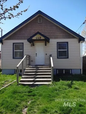Buy this 3 bed house on 1115 7th St N in Nampa, Idaho