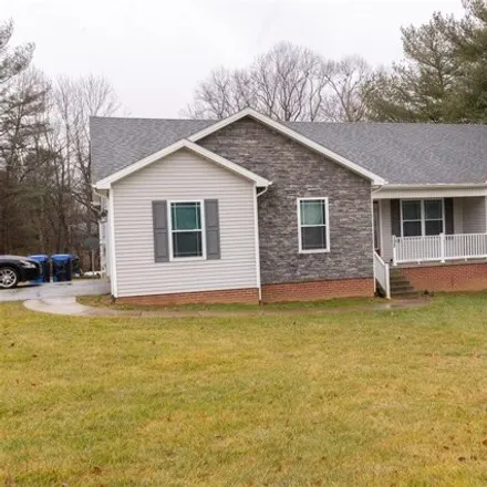 Buy this 3 bed house on 61 Spring Hill Drive in Campbellsville, KY 42718