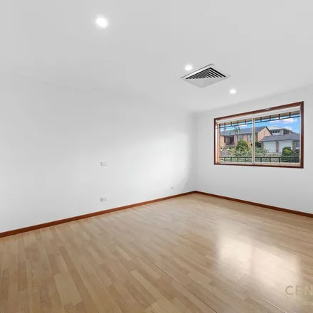 Image 7 - Weeroona Road, Edensor Park NSW 2176, Australia - Apartment for rent