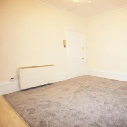 Image 4 - Cranmere, Cheltenham Road, Bristol, BS6 5RH, United Kingdom - Apartment for rent