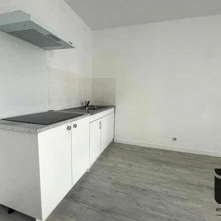 Rent this 3 bed apartment on 21 Rue de l'Hôtel de Ville in 35470 Bain-de-Bretagne, France