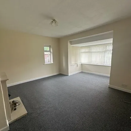 Image 2 - The Green, Higher Kinnerton, CH4 9BZ, United Kingdom - Apartment for rent