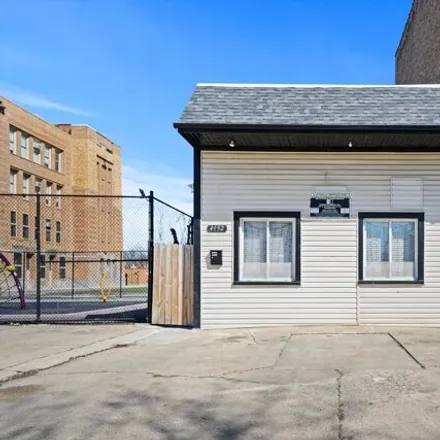 Image 2 - 4132 West West End Avenue, Chicago, IL 60644, USA - House for sale