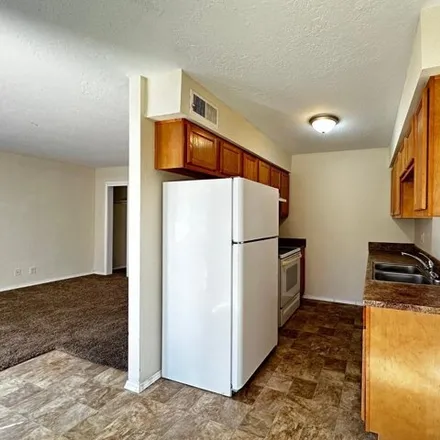 Image 4 - 154 Rhode Island Street Southeast, Albuquerque, NM 87108, USA - House for rent