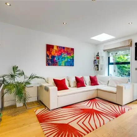 Buy this 4 bed townhouse on 3 Wendell Mews in London, W12 9BG