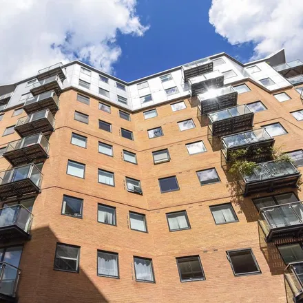 Rent this 1 bed apartment on Garrard House in Garrard Street, Reading