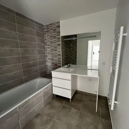 Rent this 2 bed apartment on Villemomble in Seine-Saint-Denis, France
