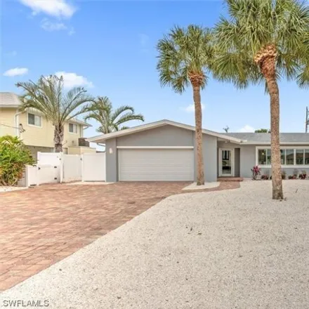 Image 1 - 3309 Shell Mound Boulevard, Fort Myers Beach, Lee County, FL 33931, USA - House for sale