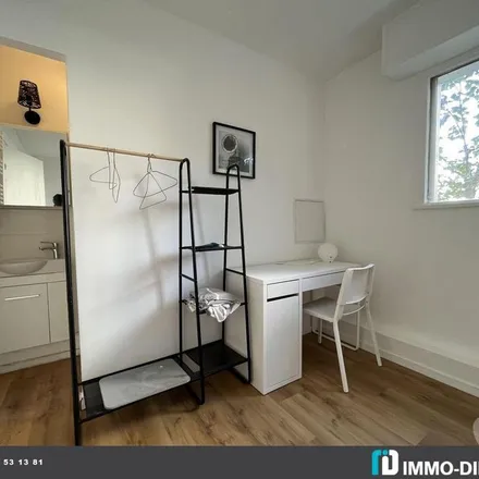 Image 9 - 4 Rue Saint-Martin, 95300 Pontoise, France - Apartment for rent