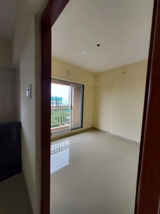 Image 4 - Centelia, 3, Gladys Alwares Road, Manpada, Thane - 400610, Maharashtra, India - Apartment for rent