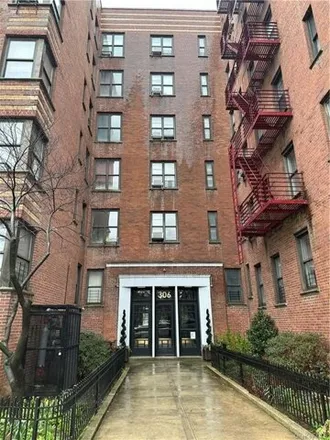 Buy this studio apartment on 3022 Bainbridge Avenue in New York, NY 10458