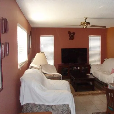 Image 2 - Bedford Circle West, Largo, FL 33764, USA - Condo for rent