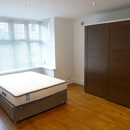 Rent this 1 bed apartment on 19 Glenhill Close in London, N3 2JS