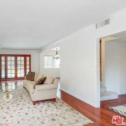 Image 5 - 22679 Cavalier Street, Los Angeles, CA 91364, USA - House for sale