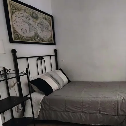 Rent this 1 bed room on Calle de Gaztambide in 32, 28015 Madrid