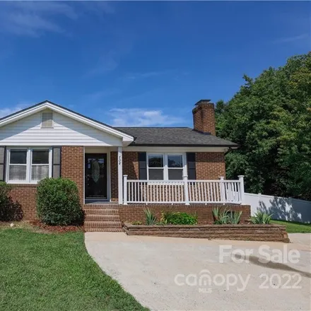 Buy this 3 bed house on 708 Springfield Drive Northwest in Concord, NC 28027