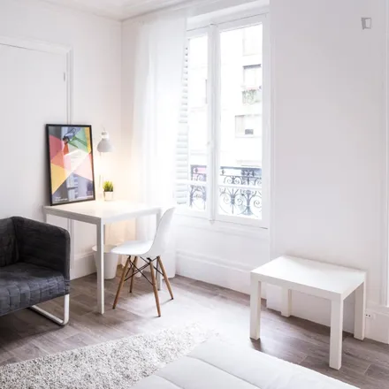 Image 2 - 19 Rue Jouffroy d'Abbans, 75017 Paris, France - Room for rent