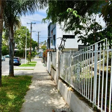 Image 3 - 2531 West 2nd Street, Los Angeles, CA 90057, USA - House for sale