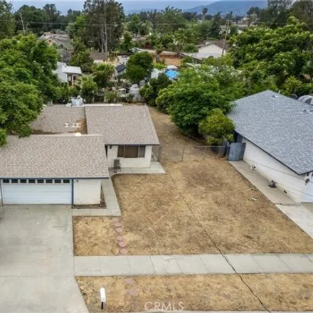 Image 2 - 376 S Grand Army Ave, San Jacinto, California, 92583 - House for sale