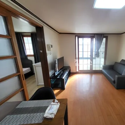 Rent this 2 bed apartment on 서울특별시 강남구 대치동 916-12