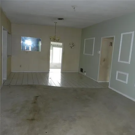 Image 3 - 197 East Overbrook Drive, Largo, FL 33770, USA - House for sale