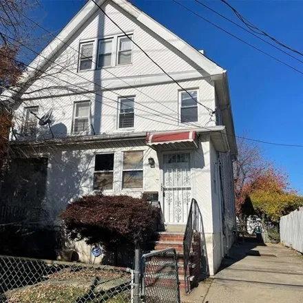 Buy this 4 bed house on 284 Bayview Avenue in Inwood, NY 11096