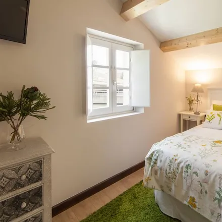 Rent this 2 bed apartment on Santiago de Compostela in Galicia, Spain