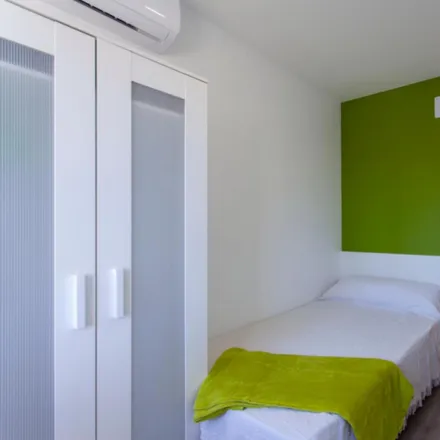 Rent this 6 bed room on La Casa de Lito in Carrer del Mestre Lope, 46100 Burjassot