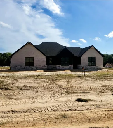 Buy this 4 bed house on 299 West Valley Street in Lindale, TX 75771
