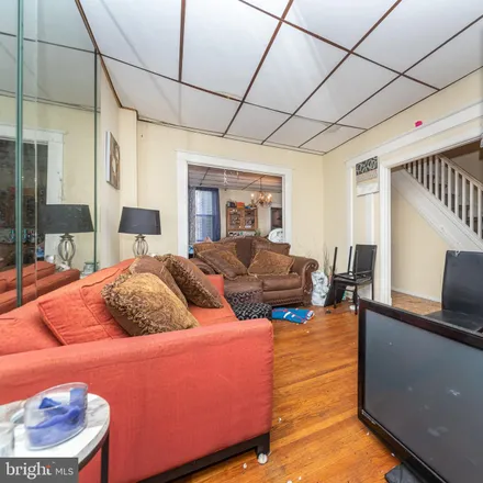 Image 1 - 3424 West Caton Avenue, Baltimore, MD 21229, USA - Townhouse for sale