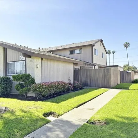 Buy this 2 bed house on 3117 Albany Drive in Oxnard, CA 93033