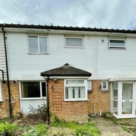 Rent this 3 bed townhouse on Byron Avenue in Borehamwood, WD6 2BN