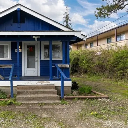 Buy this 3 bed house on 2325 Valencia Street in Bellingham, WA 98226