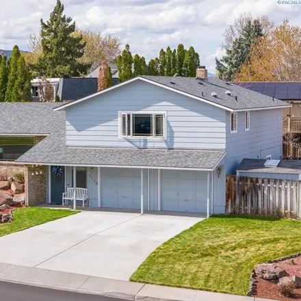 Buy this 3 bed house on 113 Orchard Way in Richland, WA 99352
