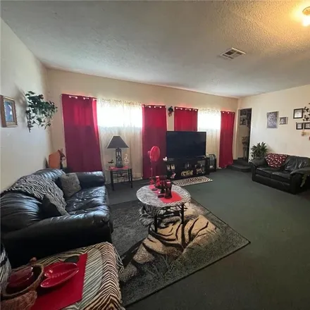 Image 7 - 9300 North Sherwell Drive, Midwest City, OK 73130, USA - House for sale