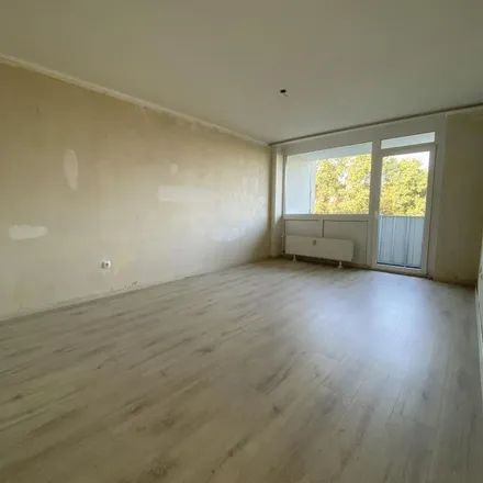 Rent this 3 bed apartment on Potsdamer Straße 30 in 40599 Dusseldorf, Germany