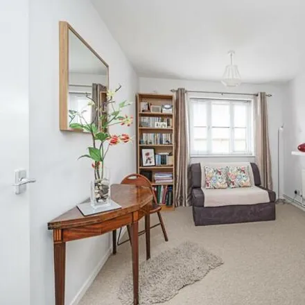 Image 3 - Bonner Primary School, Stainsbury Street, London, E2 0NF, United Kingdom - Apartment for sale