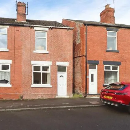 Buy this 2 bed townhouse on Wheatcroft Road in Rawmarsh, S62 5DY